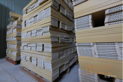 看中欧亿优品集成墙饰独有优势，加盟者火速签约，货物配送高效